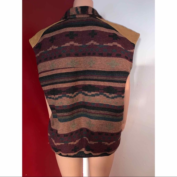 Women’s The Shirt Company Southwestern Vest Jacket - Picture 7 of 7